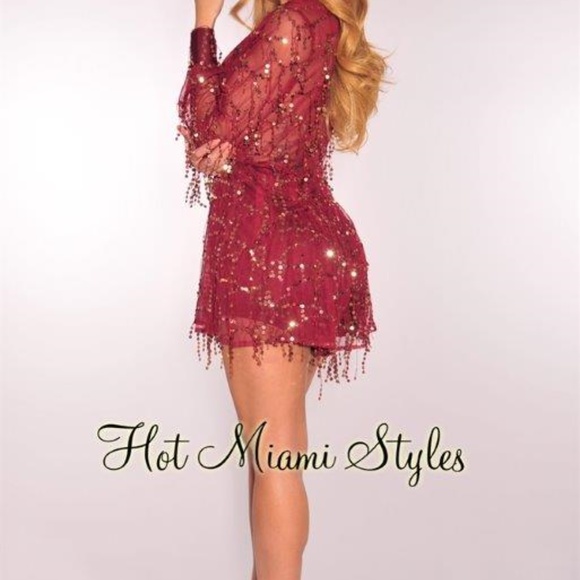 Wine Flowing Sequins Long Sleeves Romper - Picture 4 of 6